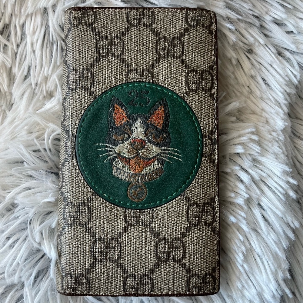 Gucci Beige and Green Cat Phone Case